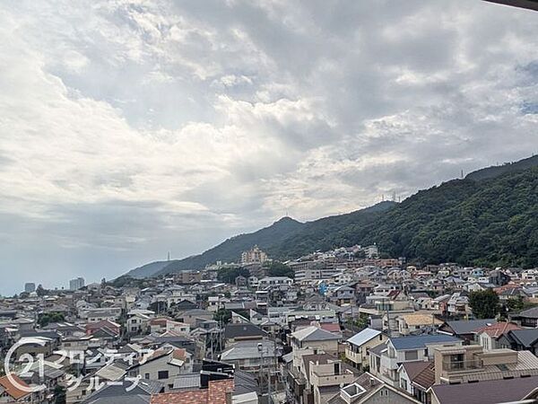 マイホームは一生に一度の大きな買い物だからこそ、納得いくまで情報を集めてほしいと思います。疑問はどんどんスタッフにぶつけてください