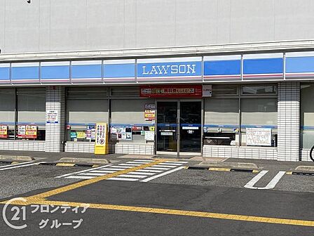 ローソン魚崎南町三丁目店 徒歩9分。 650m