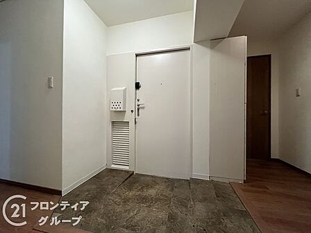 住まい探しで後悔しないためのポイントをスタッフがお伝えします。検討中の方もそうでない方も、まずは一度お話を聞かせてください