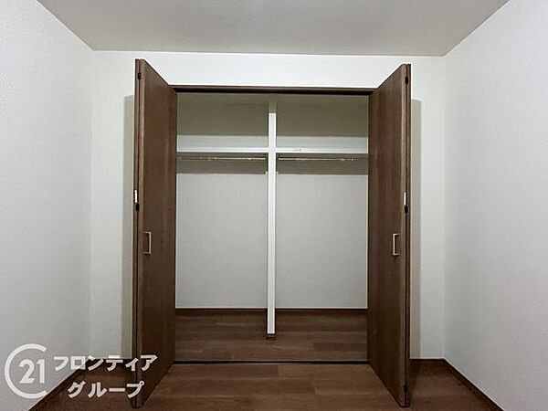 住まい選びは、価格や立地だけでなく、将来の暮らし方まで含めて考えることが大切です。今の段階で気になっていることを、まずスタッフに話してみてください