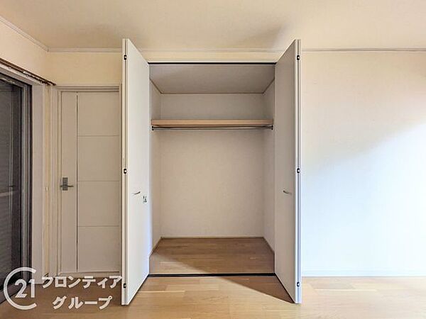 住まい選びは、価格や立地だけでなく、将来の暮らし方まで含めて考えることが大切です。今の段階で気になっていることを、まずスタッフに話してみてください