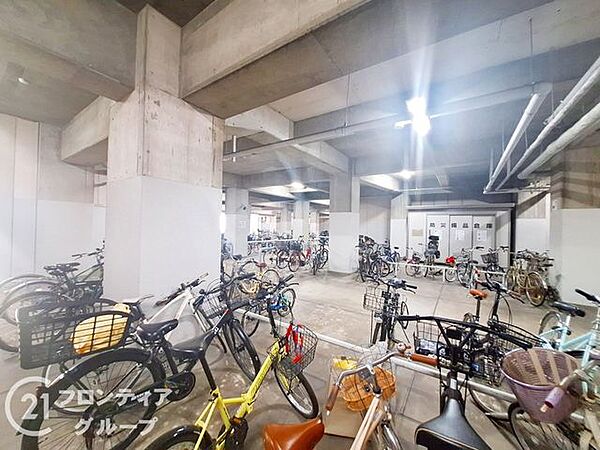 写真だけではわからない採光・広さ・周辺環境の実感は、実際に足を運んでみることが一番です。ご見学はいつでもご予約いただけます