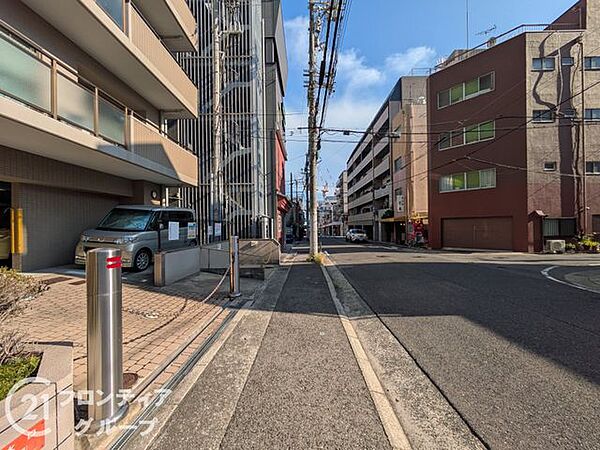 写真だけではわからない採光・広さ・周辺環境の実感は、実際に足を運んでみることが一番です。ご見学はいつでもご予約いただけます