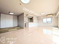 インプレストエクリュ　中古マンション 3LDKのリビング/ダイニング