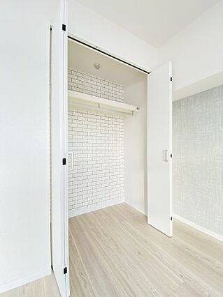 約8帖の洋室に...