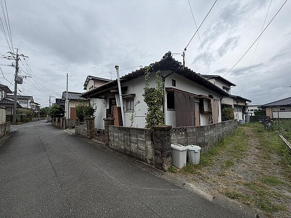 現地の周辺環境や道路との位置関係も、ぜひ現地でお確かめください。