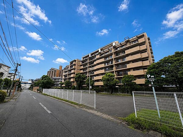 2路線利用可能で通勤・通学にも便利な立地です。