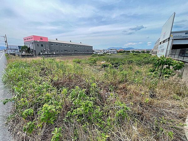広々とした敷地で資材置場などにもおすすめです。