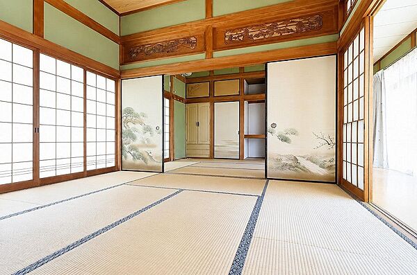 来客用や家族団らんの場としても活用できます。