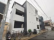 瓢箪山駅より徒歩6分 2階 築2年11ヶ月の賃貸物件