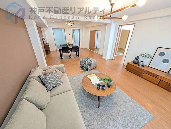 ◆専有面積121.09m2、23.96m2のテラス付！