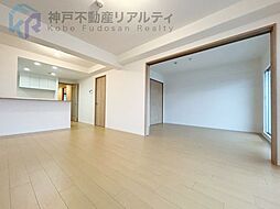 西宮東パーク・マンション 3LDKのリビング/ダイニング