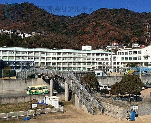 神戸市立渦が森小学校 徒歩9分。 710m
