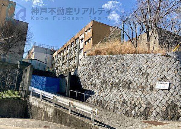 西宮市立苦楽園中学校 徒歩22分。 1760m