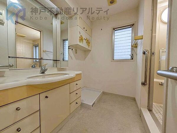◆洗面所が独立なので、ご家族で利用する朝晩の時間帯にとても便利です。
