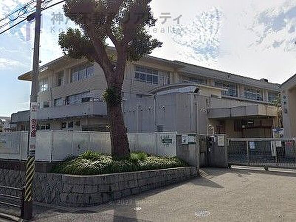 神戸市立魚崎小学校 徒歩15分。 1130m