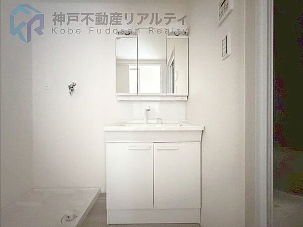 ◆独立洗面化粧台です♪