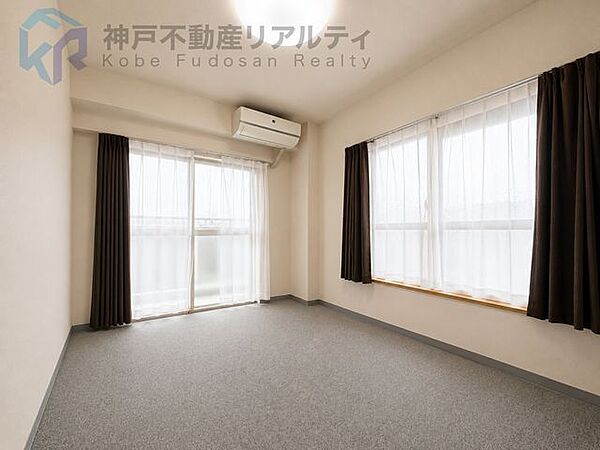 ・空き家につき随時ご内覧受付中♪※室内写真は家具消し加工を施したものです。