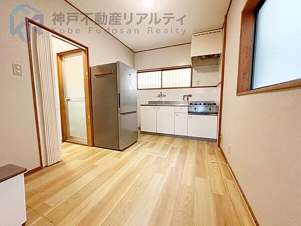 2沿線利用可能で通勤通学にも便利♪※室内写真は家具消し加工を施しています。