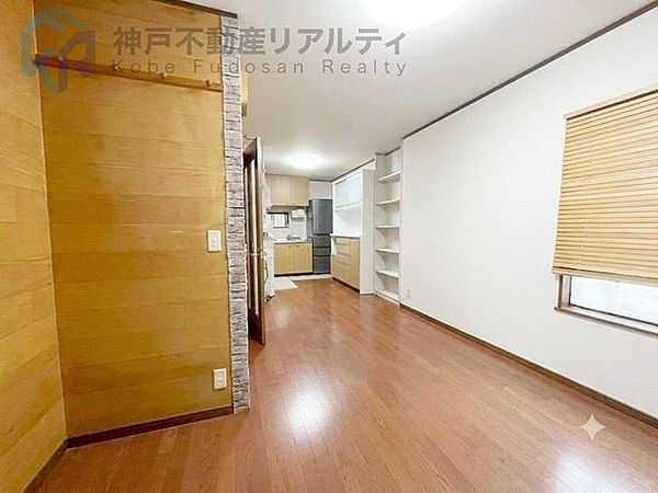 ※室内写真は家具消し加工を行っています