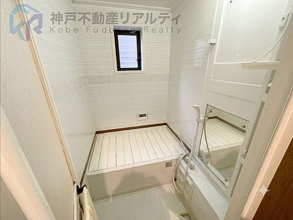 ※室内写真は家具消し加工を行っています