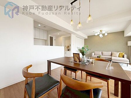 空家につき随時ご内覧可能♪お気軽にお問い合わせください♪家具、小物はディスプレイです