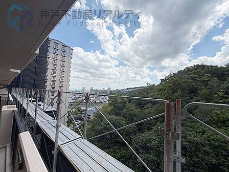 ◆南向きバルコニーで陽当たり良好です♪