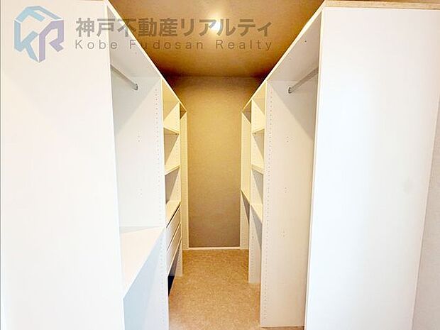 ・ファミリークローゼットがございます♪お荷物が整理しやすいですね♪