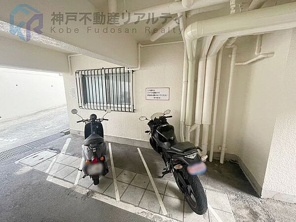 ◆バイク置場：空き、使用料要確認
