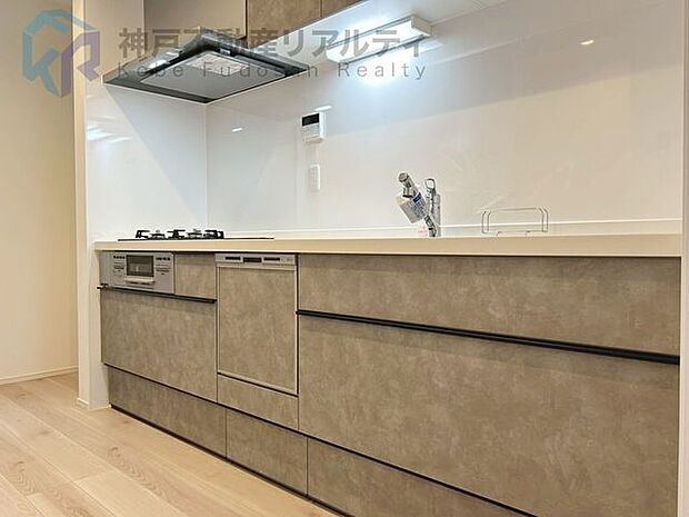 ◆食洗器付きキッチンでお料理の片づけの時短になります♪