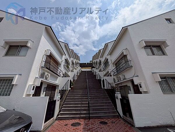 外観：328000656289