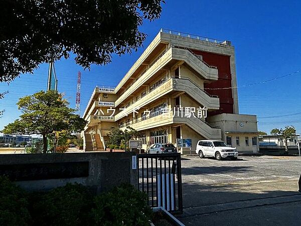 三郷市立早稲田中学校 1460m