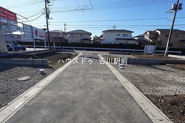 前面道路含む現地写真