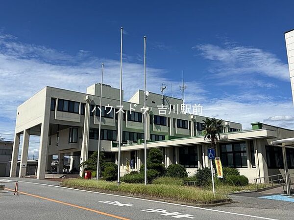 松伏町役場 720m