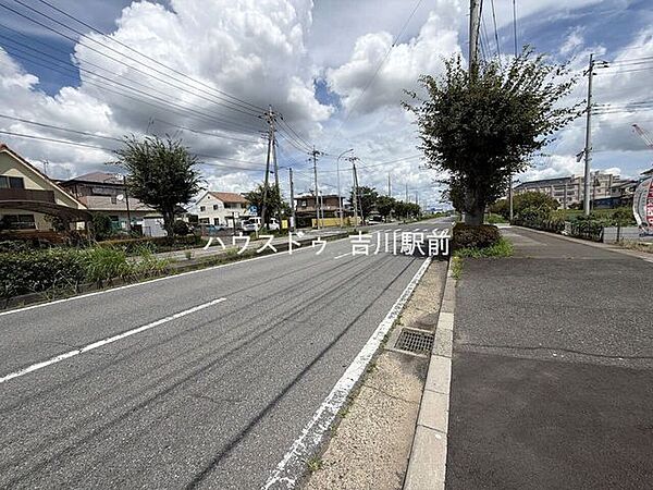 前面道路含む現地写真