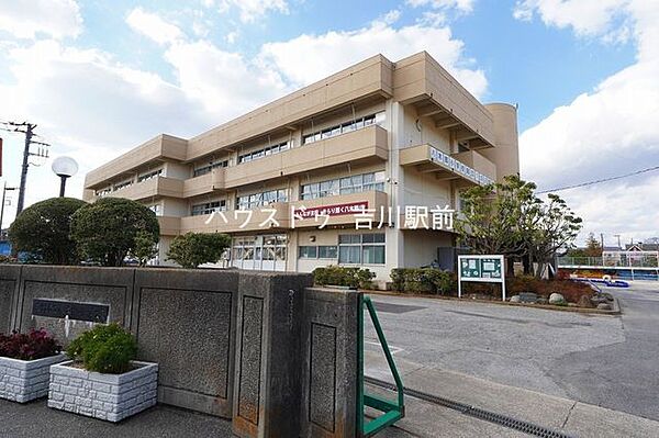 三郷市立八木郷小学校 1530m