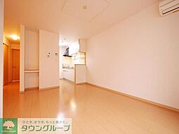 JR武蔵野線 吉川駅 バス4分 川富下車 徒歩1分の賃貸アパート 1階2LDKのリビング/ダイニング