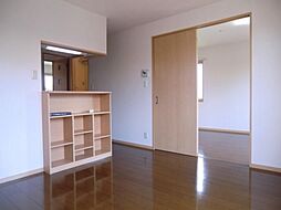 JR武蔵野線 吉川駅 徒歩28分の賃貸アパート 1階2LDKのリビング/ダイニング