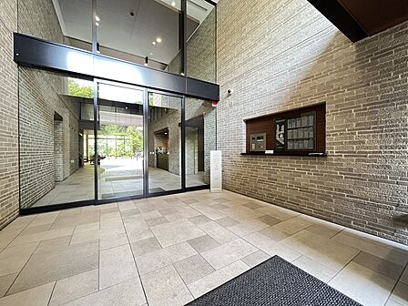<エントランスの写真>