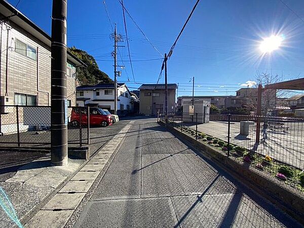 前面道路含む現地写真