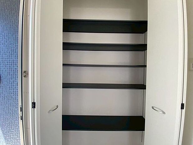 靴がお好きな方でも安心！大容量の玄関収納♪