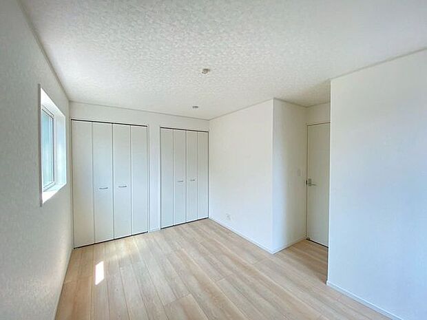 7.2帖の洋室！主寝室としてご使用いただけます♪