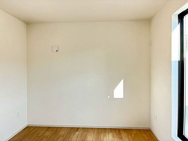 2階 北東側居室バルコニーがあるので、洗濯もそのまま干せます