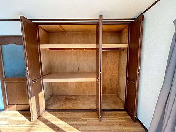 LDK　クローゼット収納は各部屋にあり収納力◎