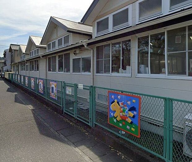 こすもすこども園 560m