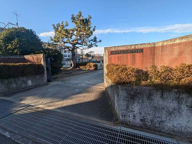 静岡市立賎機中学校 2520m