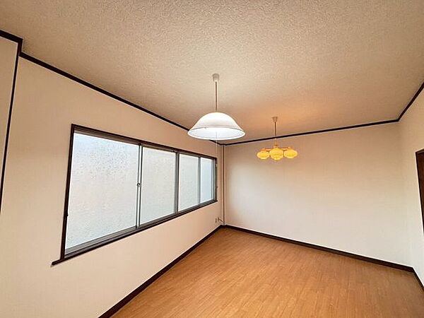 3階洋室1番広いお部屋になります。
