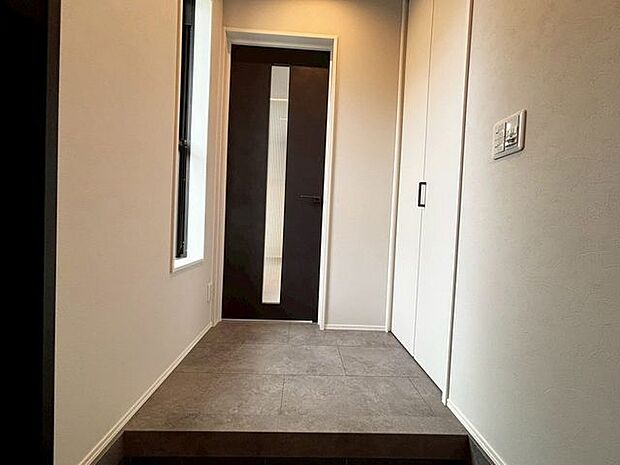 高級感のある玄関になります。