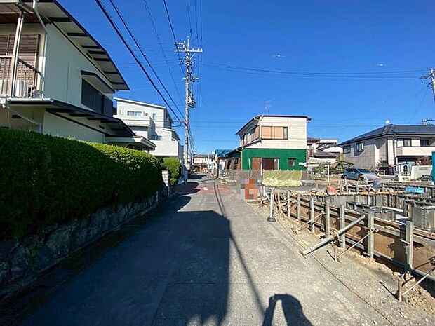 交通量は少なく、駐車も安心して可能です♪