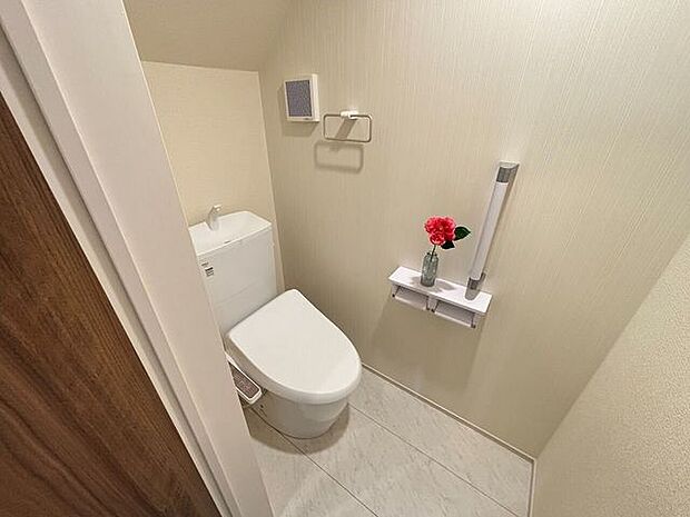 1、2階トイレ完備温水洗浄便座付です